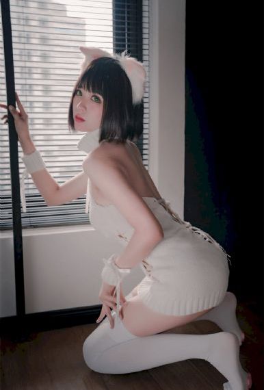 国产美女精品久久久久中文_720完整视频观看